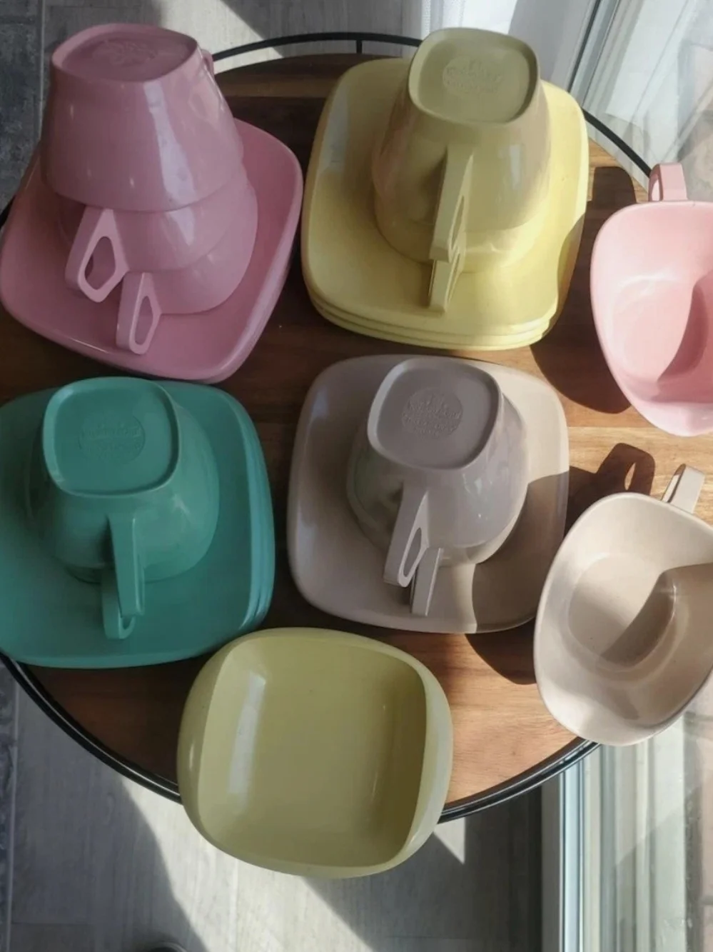 Harmony House Talk of the Town Vintage Dishes 24pc